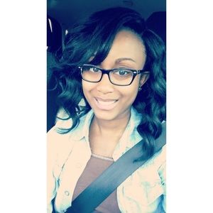 Meet your Posher, Crystal